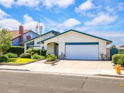 9882 Hot Springs Dr, Huntington Beach, CA, 92646