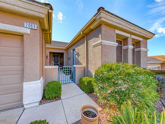 3rd image of 2069 King Mesa Dr