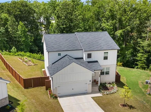 95 Summit Pointe Ct, Dallas, GA 30132