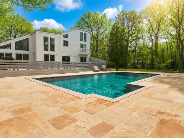 44 Diane Dr, East Hampton, NY 11937