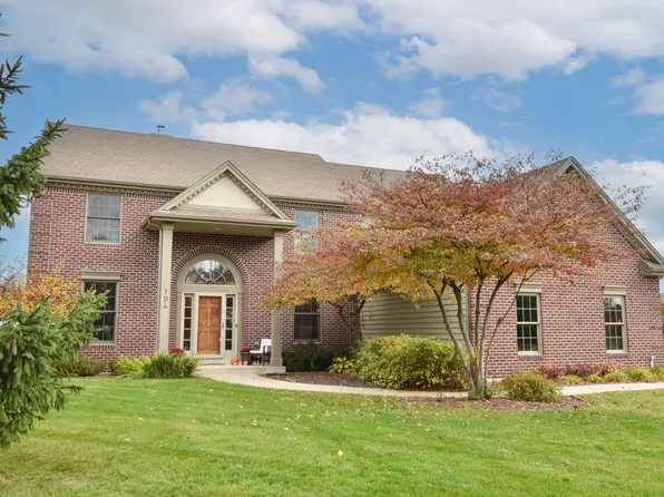 104 Trails Edge COURT, Hartland, WI 53029