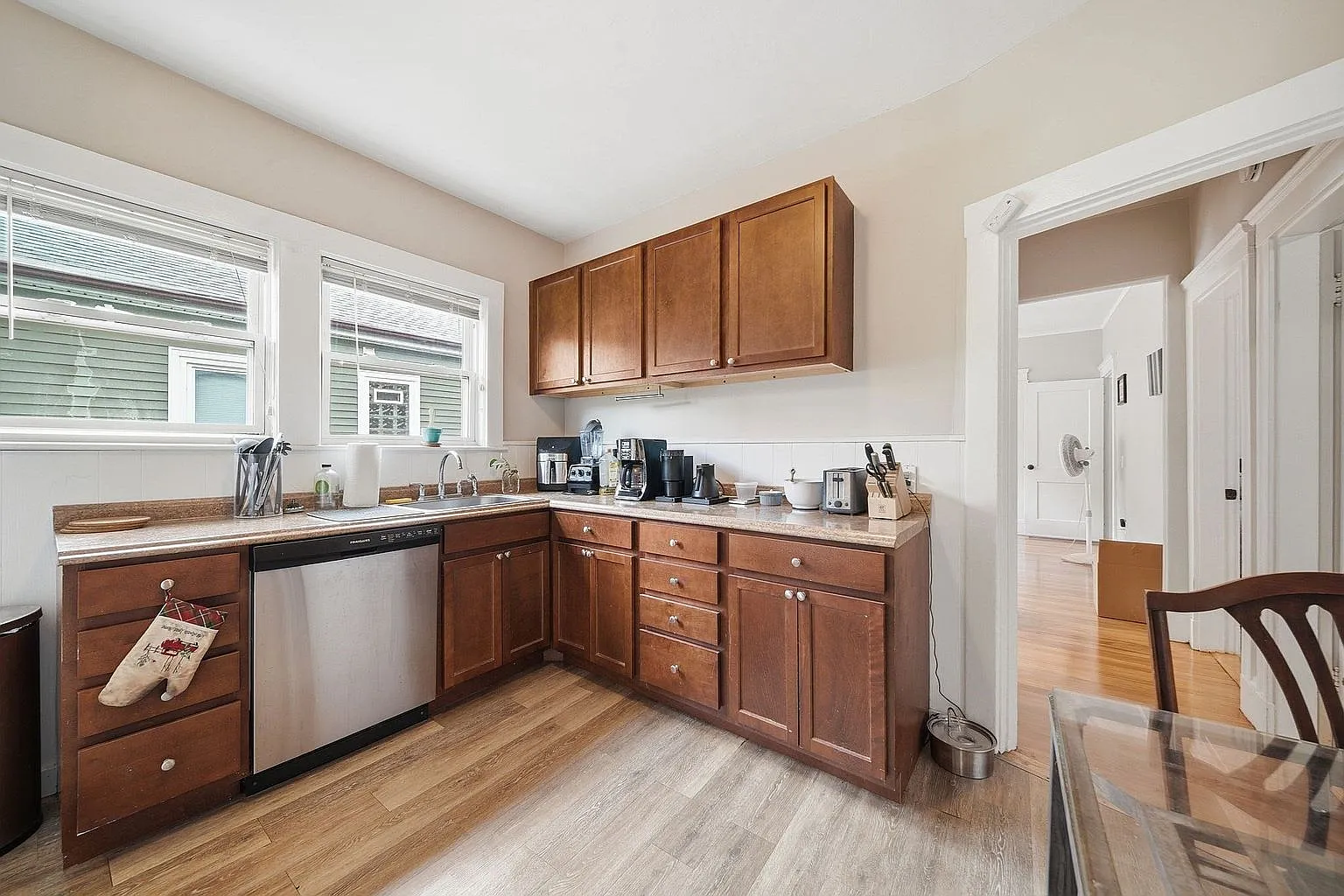 3 bed, 1400 sqft, $3,700 — Photo 4