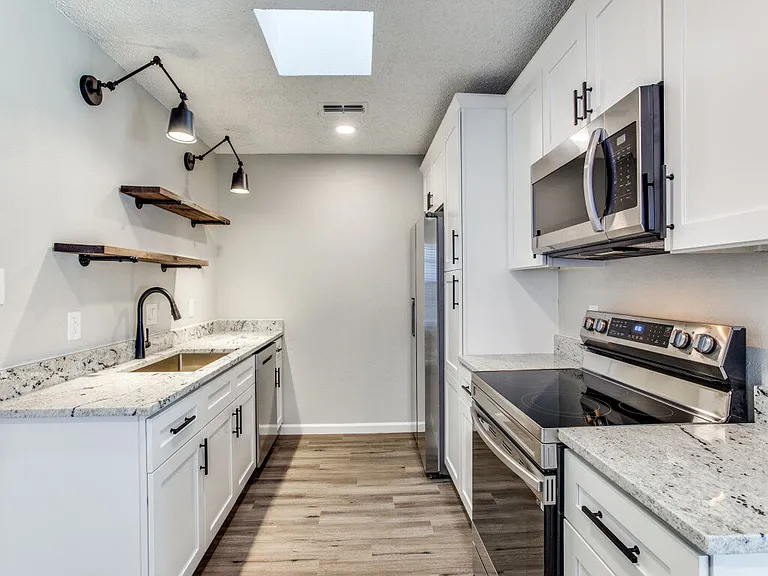 3416 Hamilton Ave #A — Photo 8