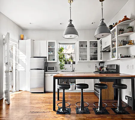 Sold by Compass | media 2