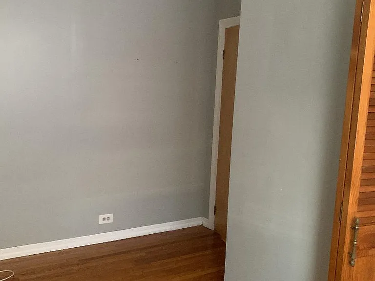 360 Ege Ave — Photo 9