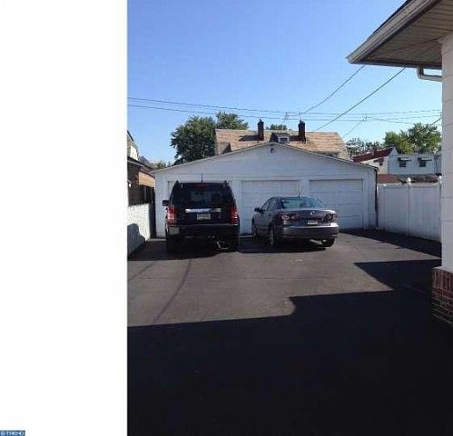 2nd image of 219 Monroe St