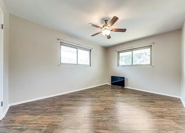 223 W Silver Sands Dr #2 — Photo 3
