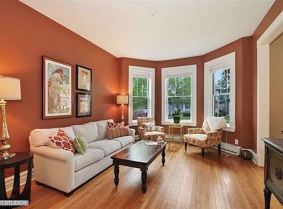 3rd image of 1028 S Kenilworth Ave