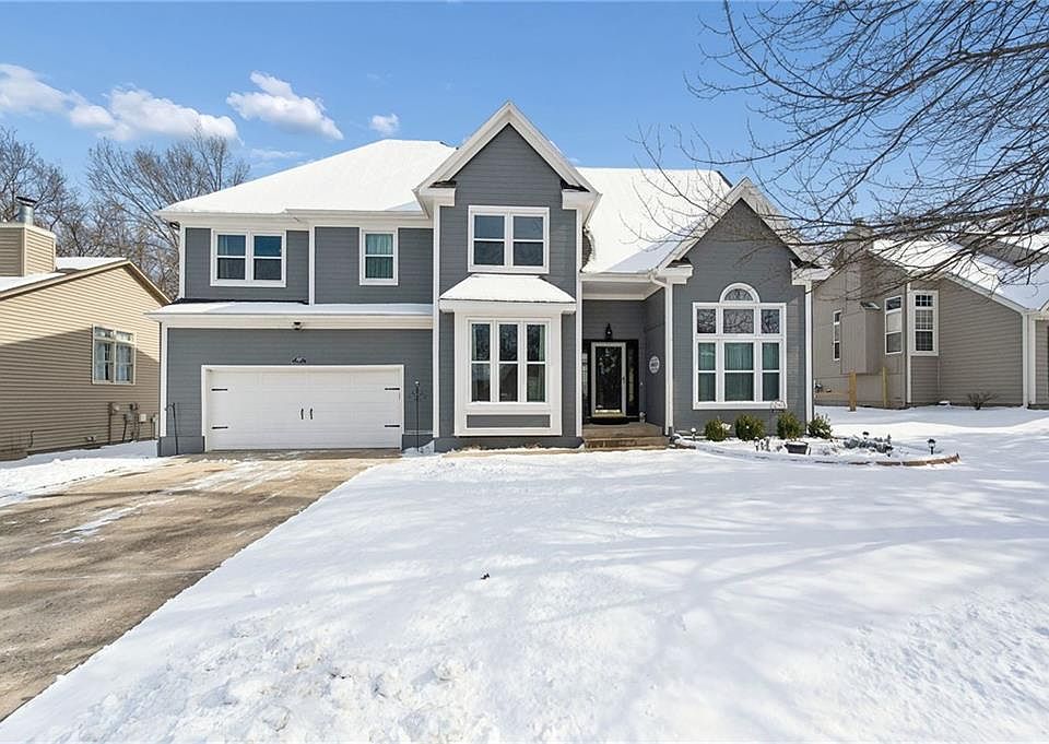 1st image of 2120 S Lindenwood Dr
