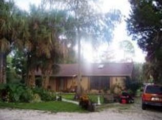 940 21st St SW, Naples, FL 34117