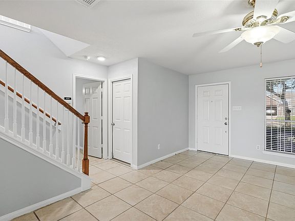 5th image of 7027 Waveland Dr