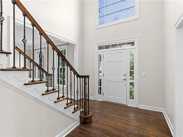2560 Hamptons Run — Photo 4