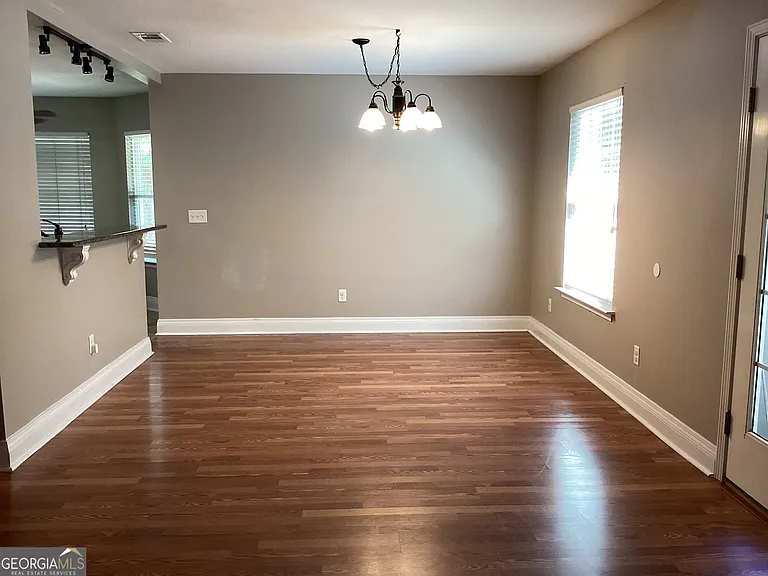 365 Creekside Dr — Photo 23