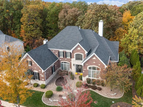 16343 Wynncrest Falls Way, Chesterfield, MO 63005