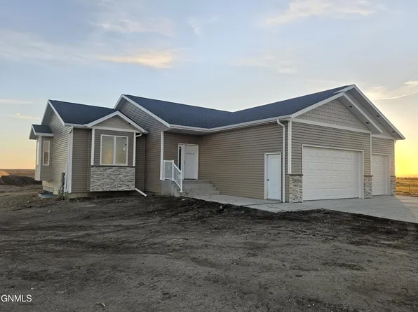4578 Trailblazer Loop, Mandan, ND 58554