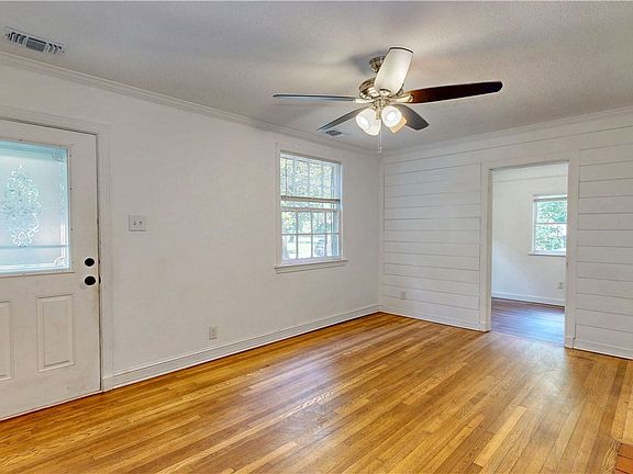 4th image of 104 Evora Street