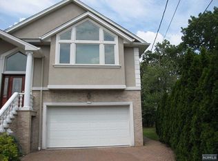 306 N Lanza Ct #1, Saddle Brook, NJ 07663