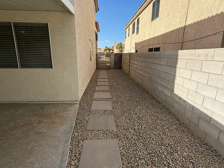 9149 Bucksprings Dr — Photo 25