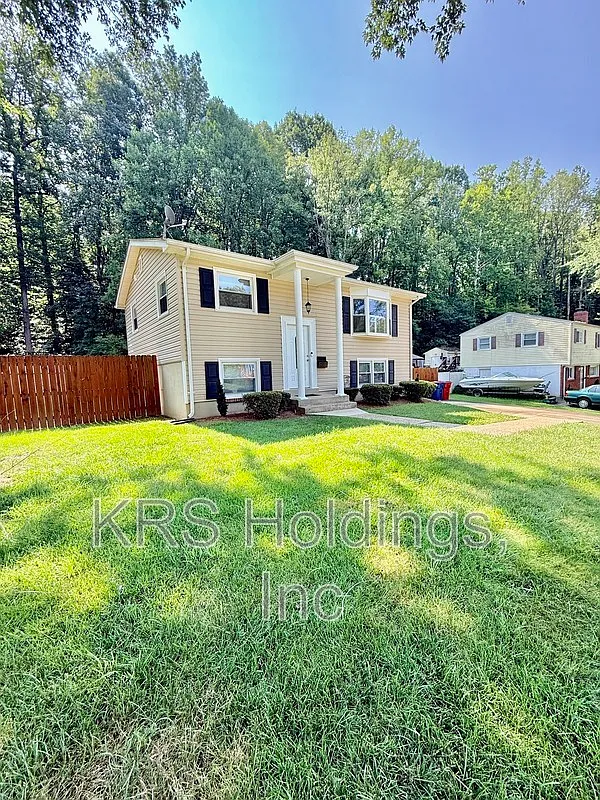 4 bed, 2.0 bath, 1472 sqft, $2,895 — Photo 2