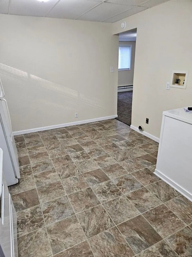 Fleming St Apartments — Photo 2