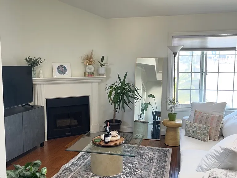 1771 Redondo Ave #304 — Photo 7