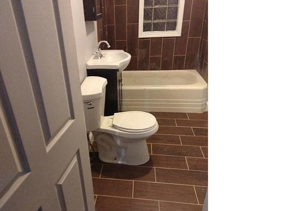 2nd image of 9553 S Princeton Ave #1