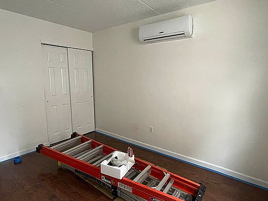 4th image of 286 Evergreen Ave Floor 1