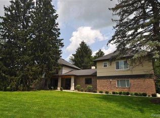 24670 S Cromwell Dr, Franklin, MI