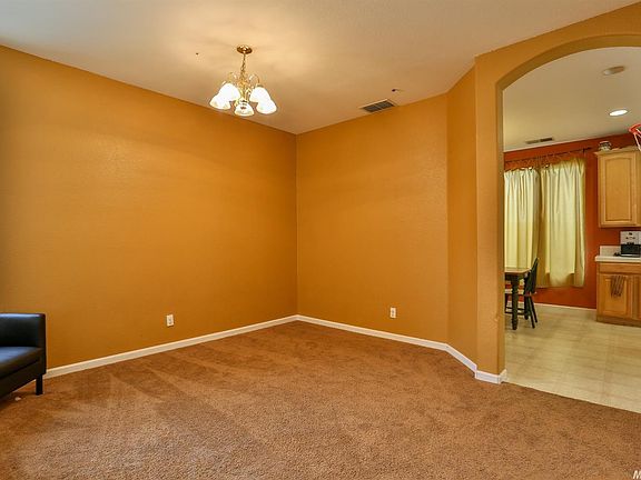 3rd image of 1918 Cagney Way