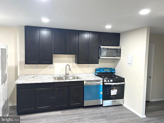 5th image of 5542 Karen Elaine Dr APT 1502