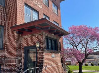 Alta Casa - A Modern Hideaway!, Des Moines, IA 50312