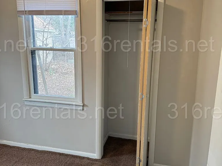 303 N Emporia St — Photo 13