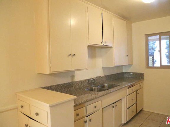 5th image of 1331 N Gardner St APT 7