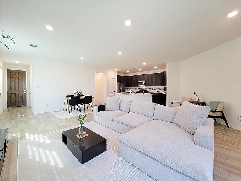 8214 Leisure Point Dr — Photo 12