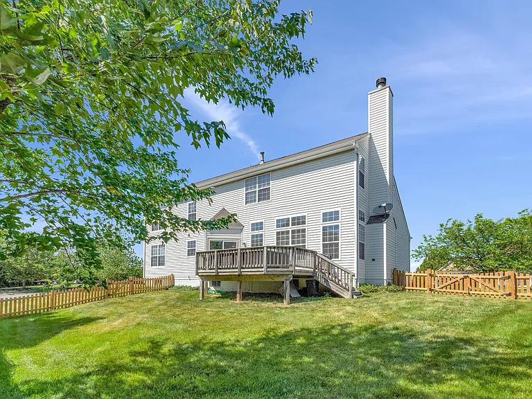 611 Curtin Pl SE — Photo 42