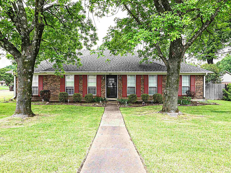 1st image of 3275 Altruria Rd