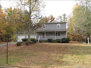 1st image of 303 Pinehurst Dr