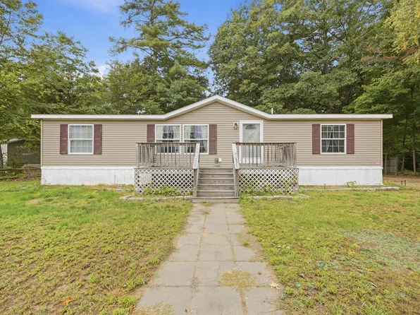 11 Page Street, Plymouth, NH 03264