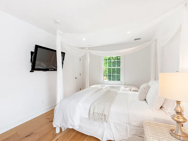 57 Osborne Ln — Photo 19