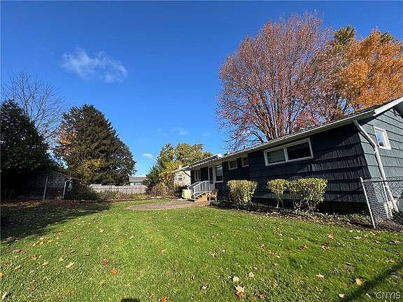 4th image of 125 Clearview Rd