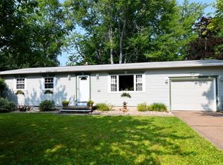 594 Terra Ln, Amherst, OH 44001