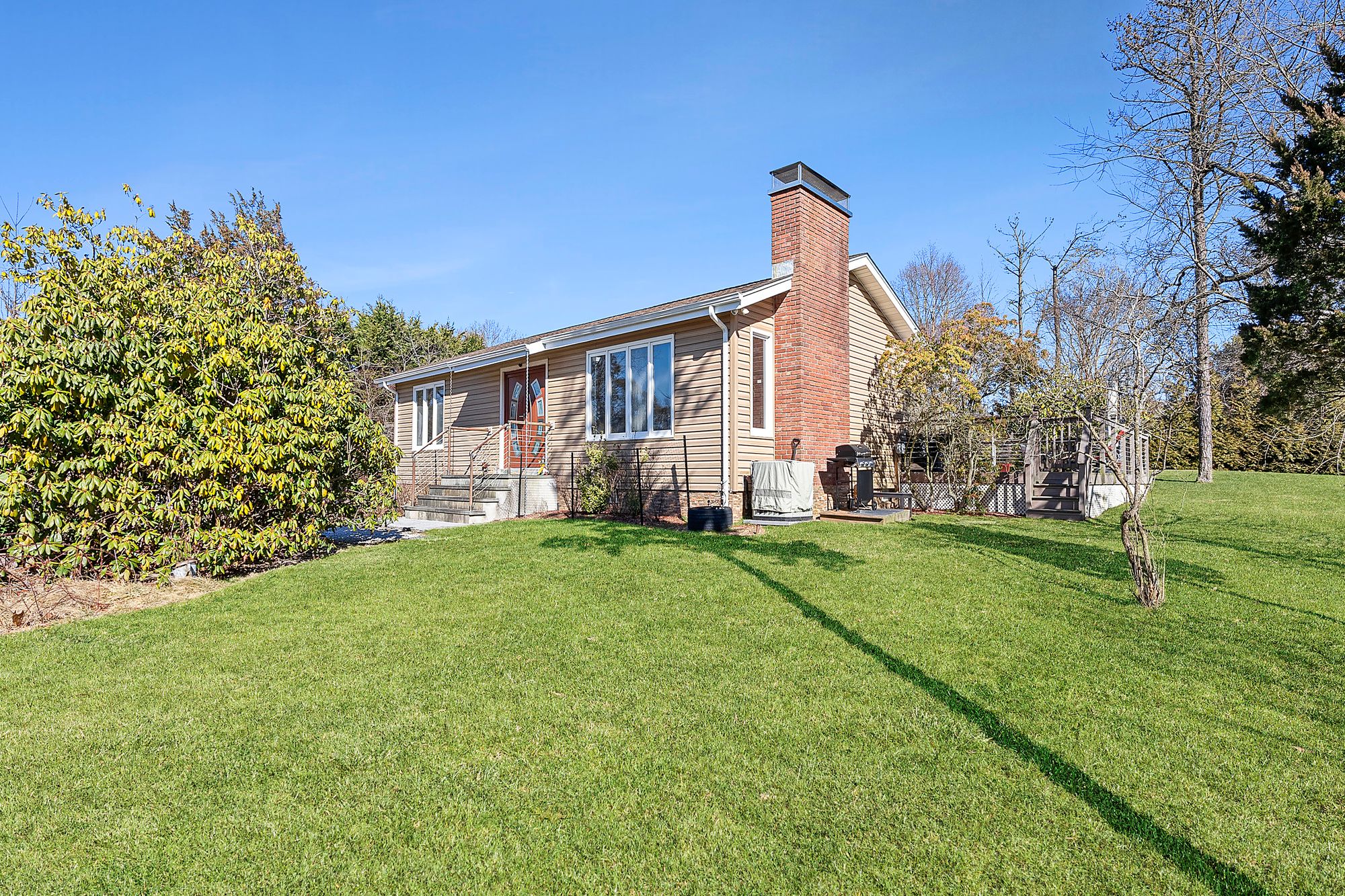 22 Cheviot Rd, Southampton, NY 11968 Out East