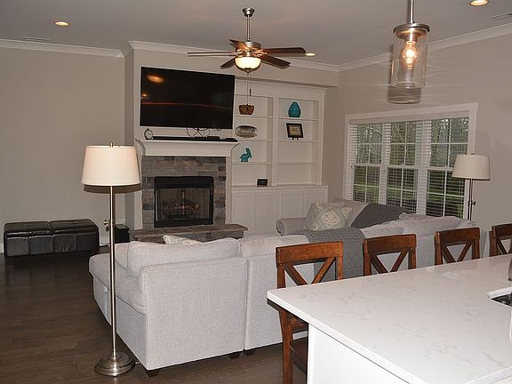5th image of 7994 Richpine Dr