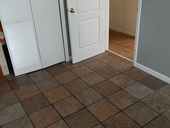 5th image of 106 Richmond Ave S