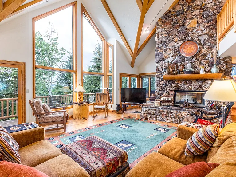 2524 Aspen Springs Dr — Photo 6