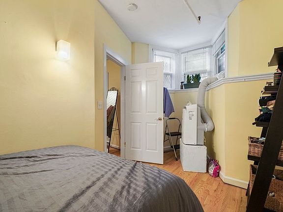 5th image of 163 Beacon St APT B1