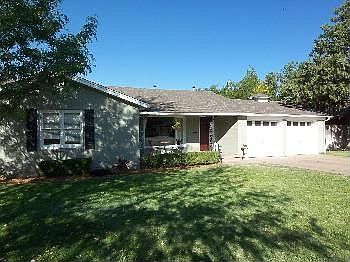 2nd image of 2042 Bowie St