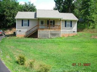 19 Kenlan Dr, Swannanoa, NC 28778