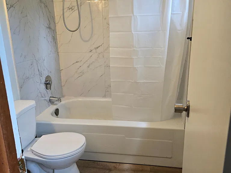 115 Kennedy Dr — Photo 17