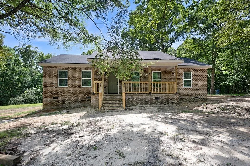 3 bed, 2.0 bath, 1250 sqft, $1,800 — Photo 1